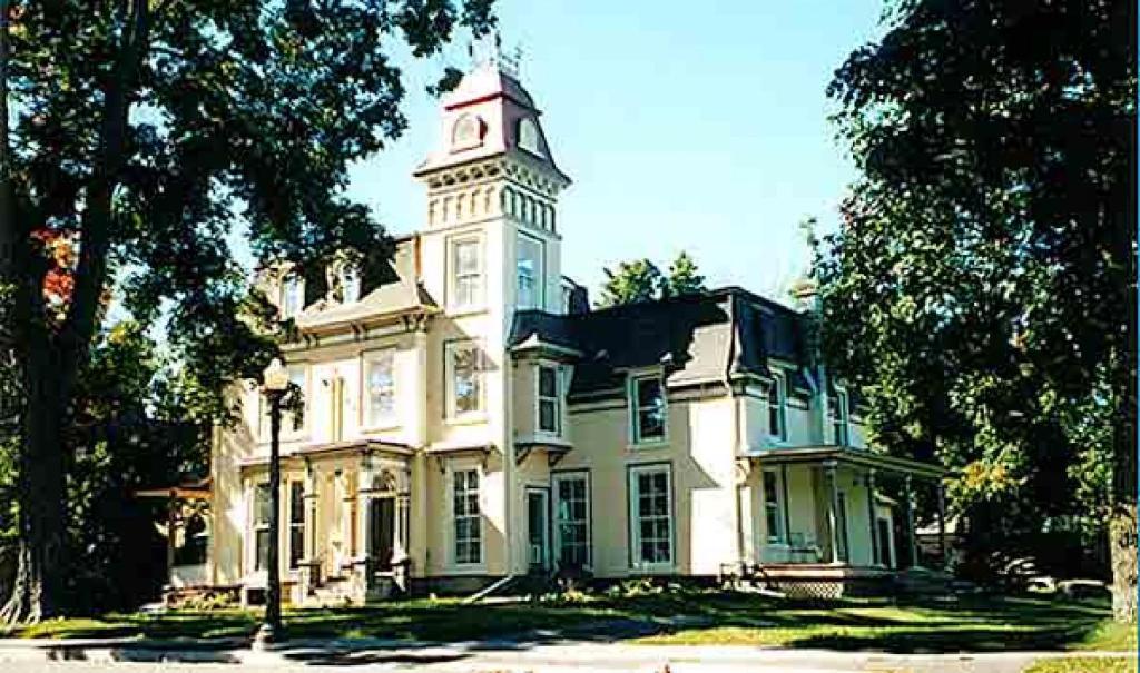 Absolute 1000 Islands Monthly Suites 가나노크 외부 사진