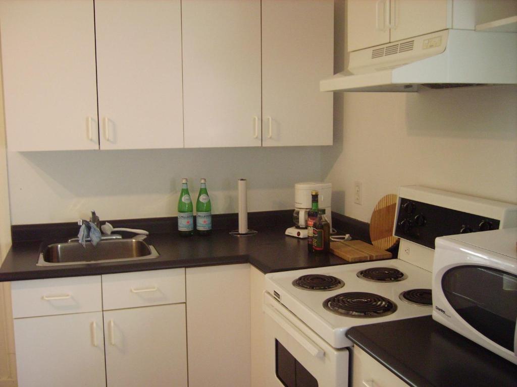 Absolute 1000 Islands Monthly Suites 가나노크 외부 사진