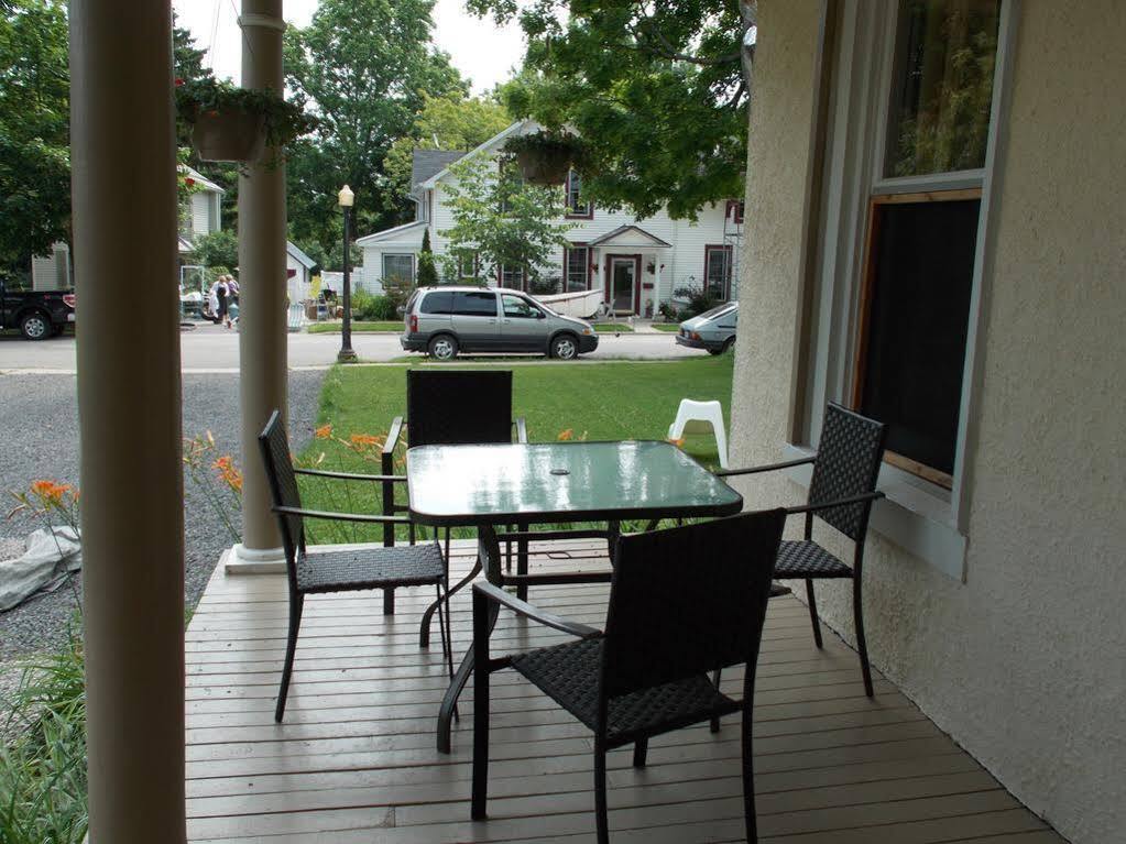 Absolute 1000 Islands Monthly Suites 가나노크 외부 사진